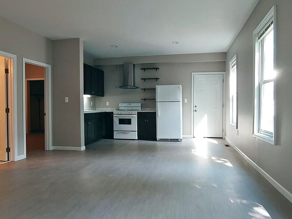 58 Paine St, Worcester, MA 01605