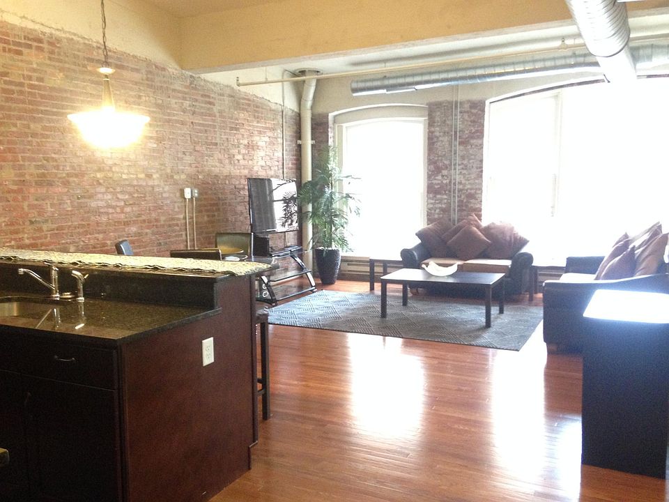 311 W Baltimore St #104, Baltimore, MD 21218
