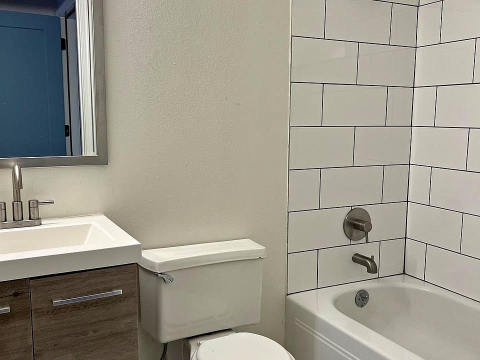 221 W Riverside Ave APT 2, Spokane, WA 99201